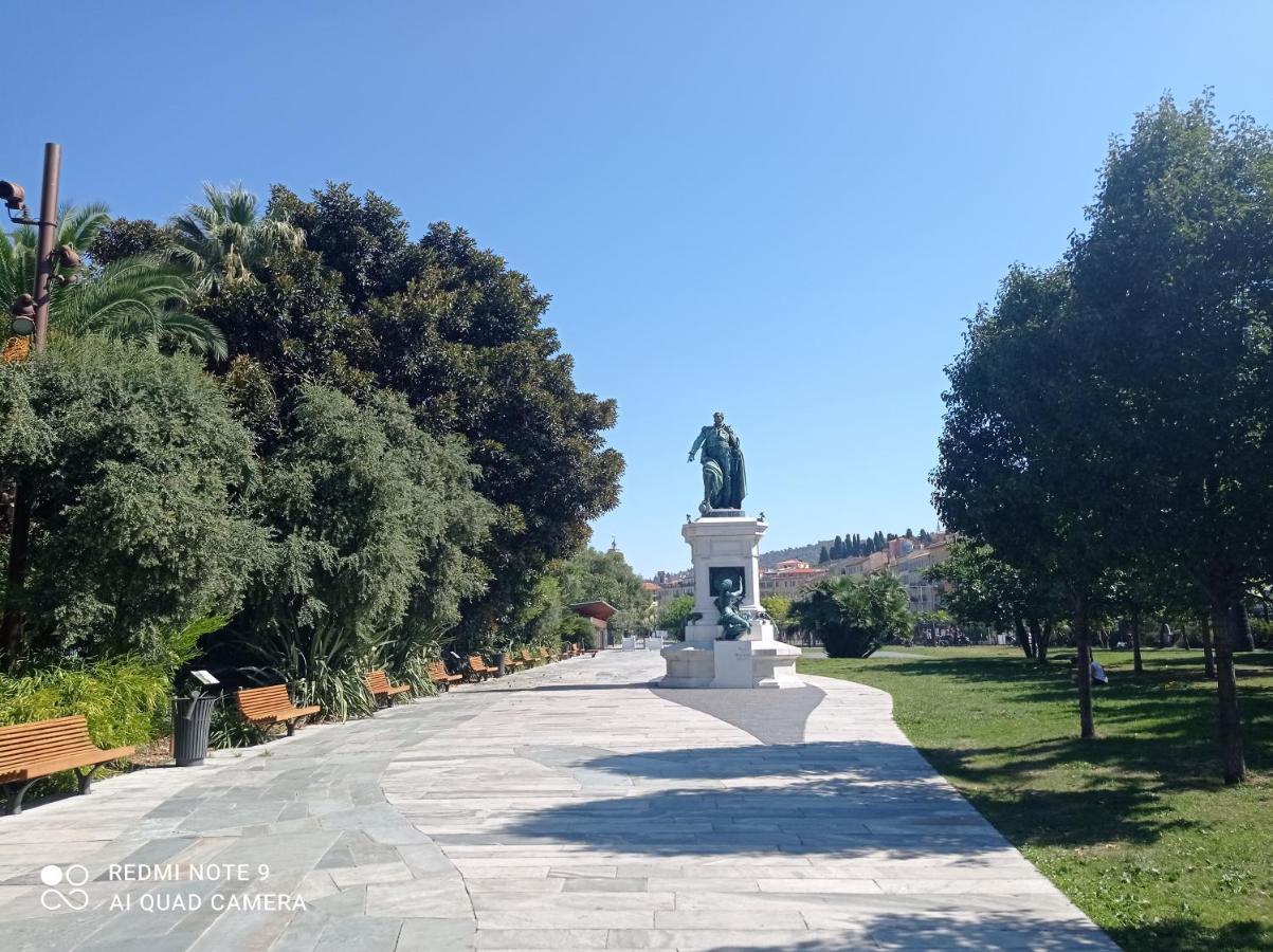 Studette En Plein Coeur Du Vieux Ницца Экстерьер фото